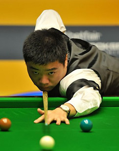 还包括一名 还包括一名